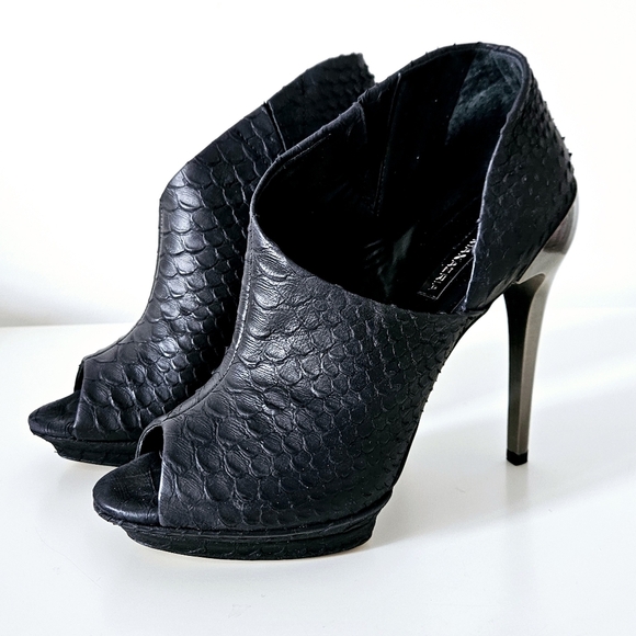 BCBG MaxAzria Deva asymmetrical open-toe leather bootie - Size 7 / Heel 5 inch - Picture 2 of 13